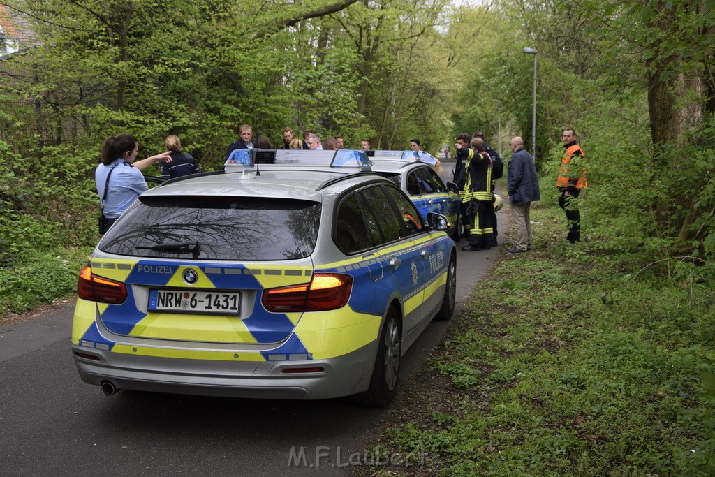 Einsatz BF Koeln in Koeln Buchheim Arnsbergerstr P15.JPG - Miklos Laubert